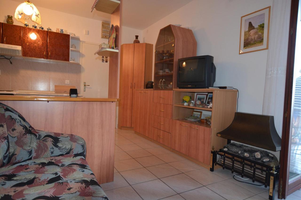 Maja Apartment Kornić Екстериор снимка