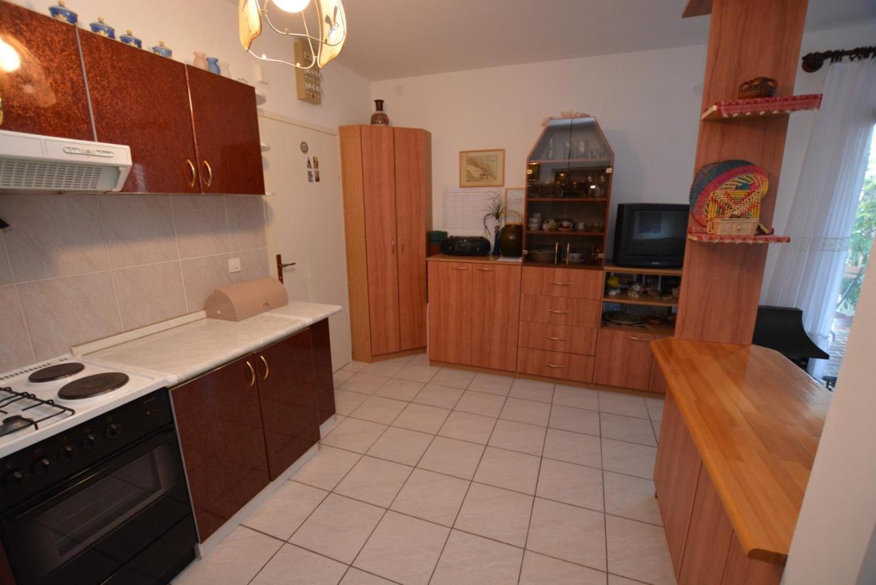Maja Apartment Kornić Екстериор снимка