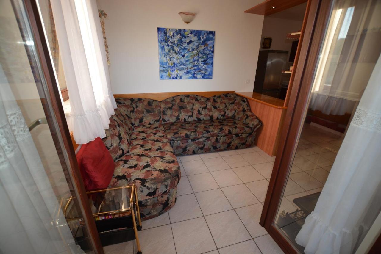 Maja Apartment Kornić Екстериор снимка